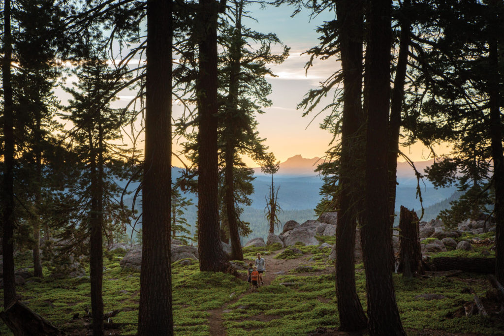mountainside-family-hike-tahoe